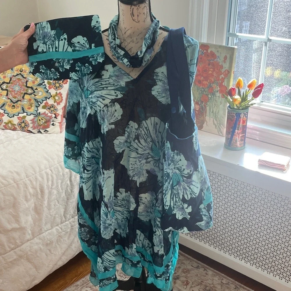 1235. Floral‎ Blue and Black Dress with Matching Accessories
